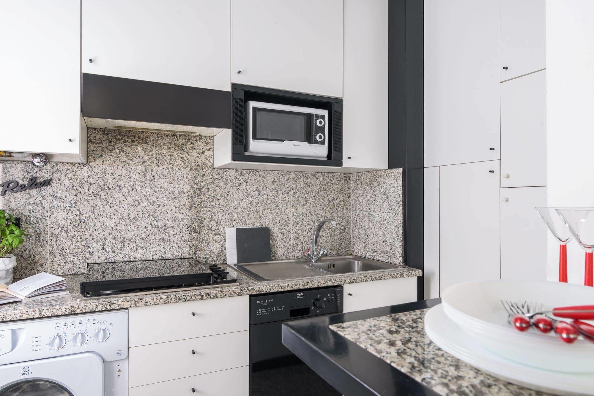 Alcuino Apartment Milan Exterior photo